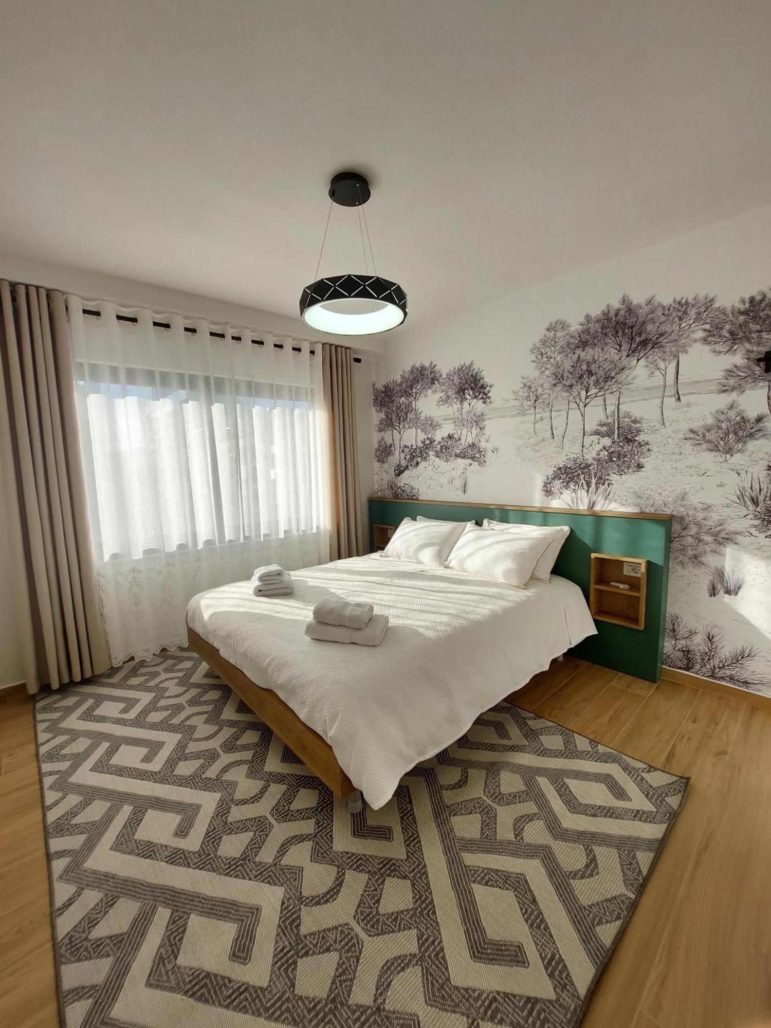 Behome Tirana Buitenkant foto